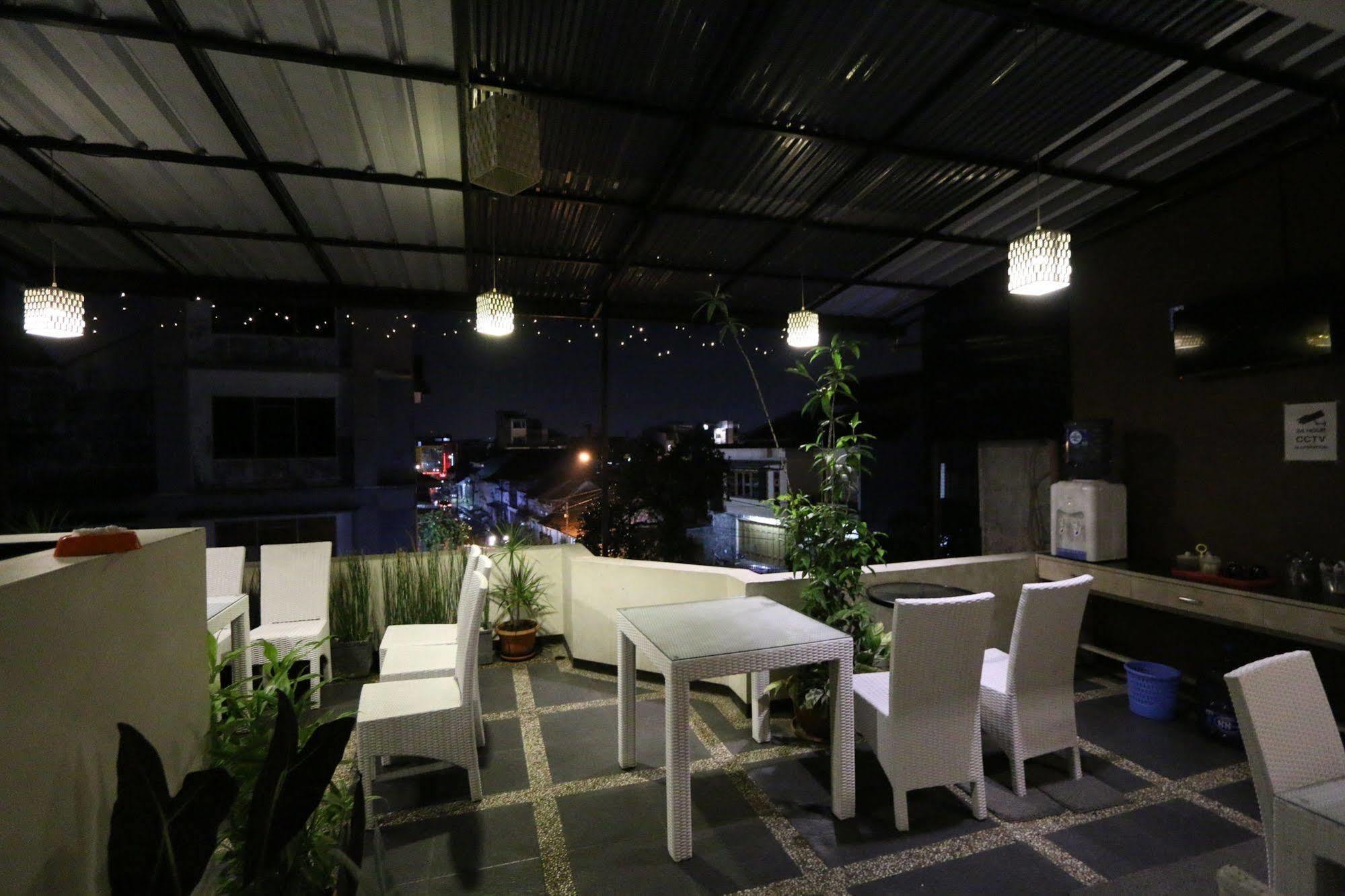 Bantal Guling Pasar Baru Otel Bandung Dış mekan fotoğraf